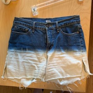 Urban Outfitters BDG high rise cigarette ankle shorts - size 27 W